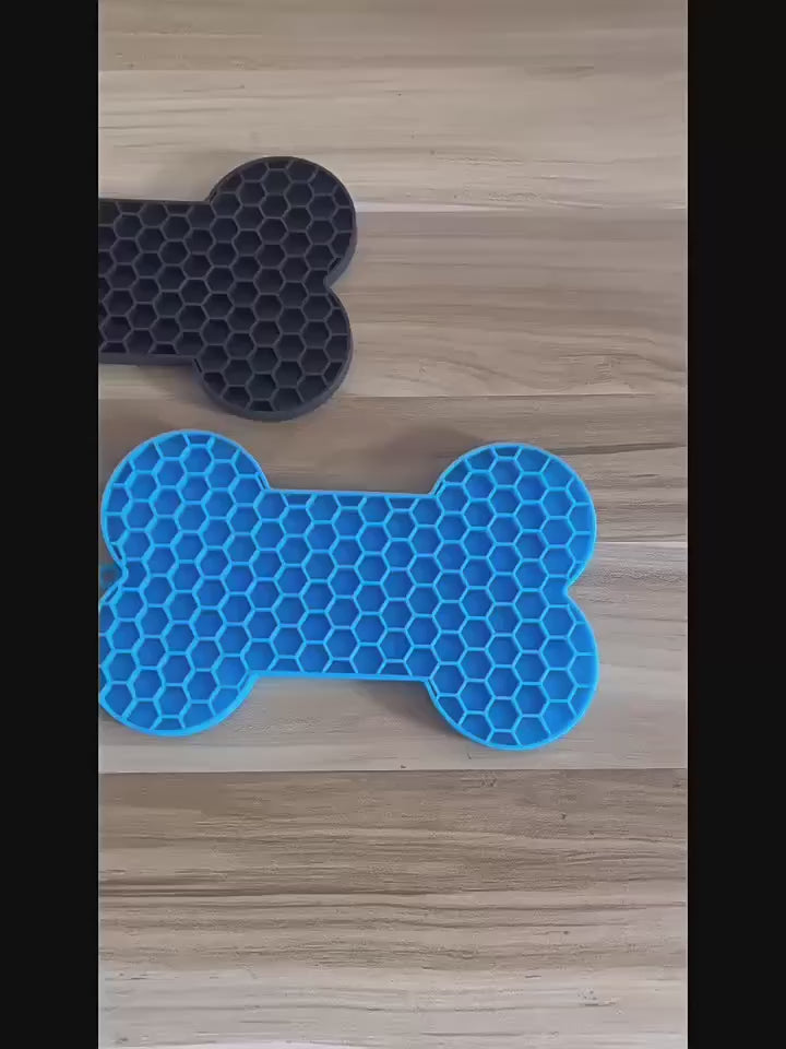 Vidéo du tapis de léchage en forme d'os